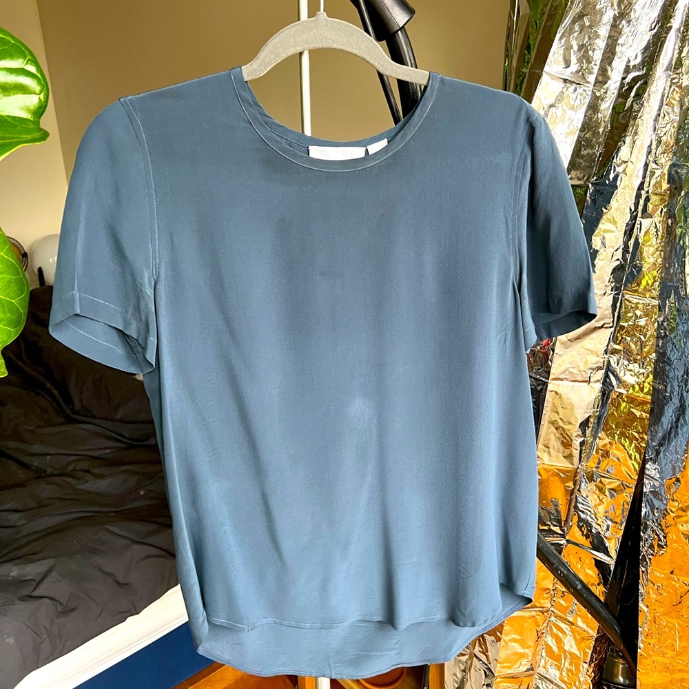 Zoe & Sam 100% Silk Short Sleeve Top